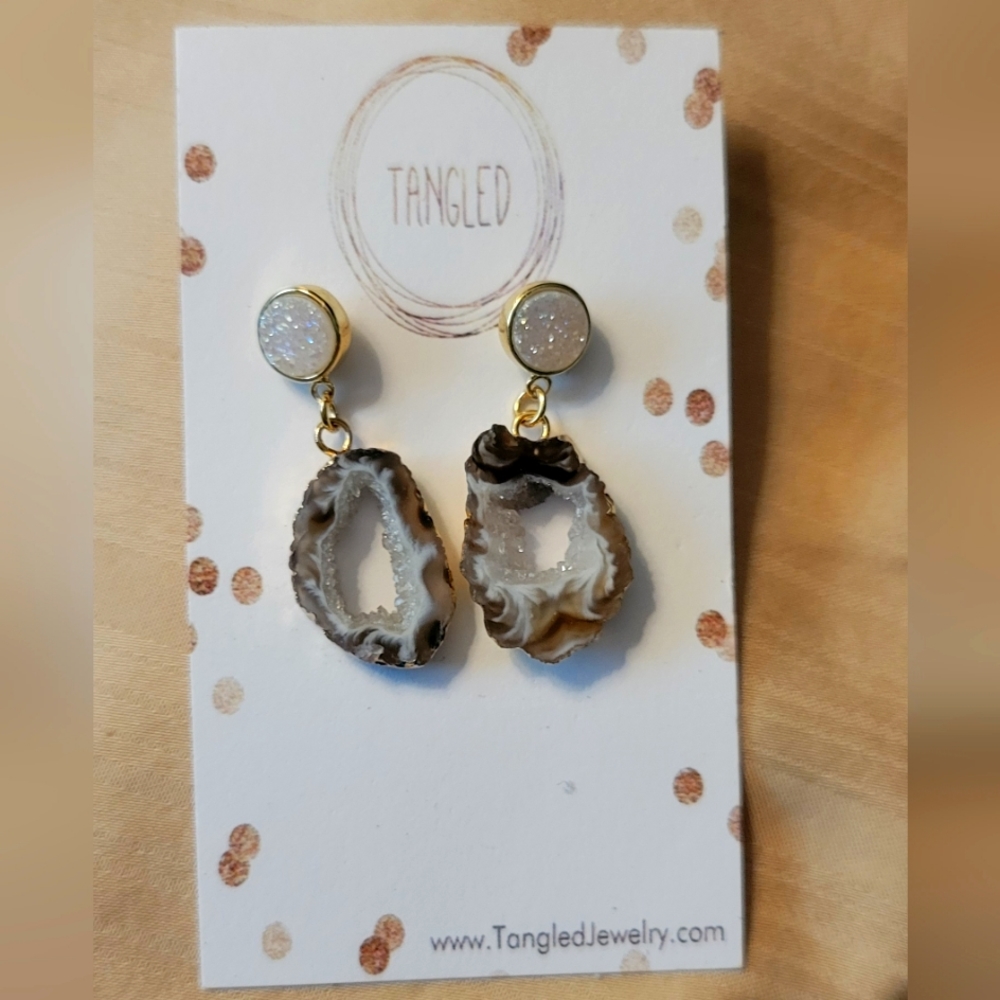 Tangled NWT White Druzy and Agate Drop Earrings